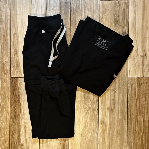 Figs Set ⚠️SOLD⚠️ - Picture 1 of 3